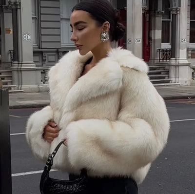 Gradient Cropped Fluffy Fur Jacket Coat eco pelliccia donna MUST HAVE BAD PEOPLE